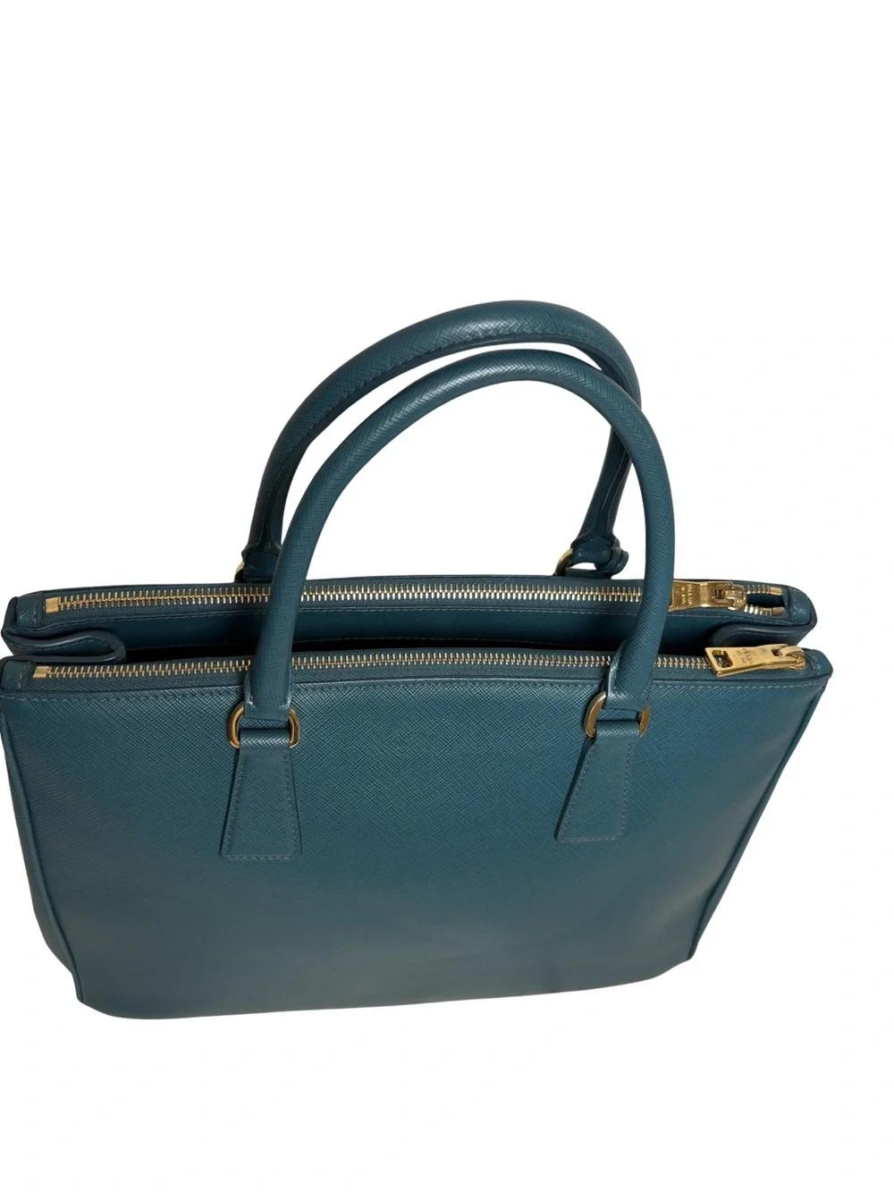Saffiano Lux Executive Tote — Petrolio C. 2013–2016 (tel:2013-2016)